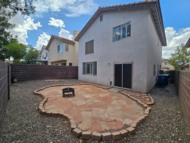 Building Photo - 816 Bow Creek Ln