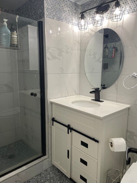 Building Photo - 17804 Park Mill Dr