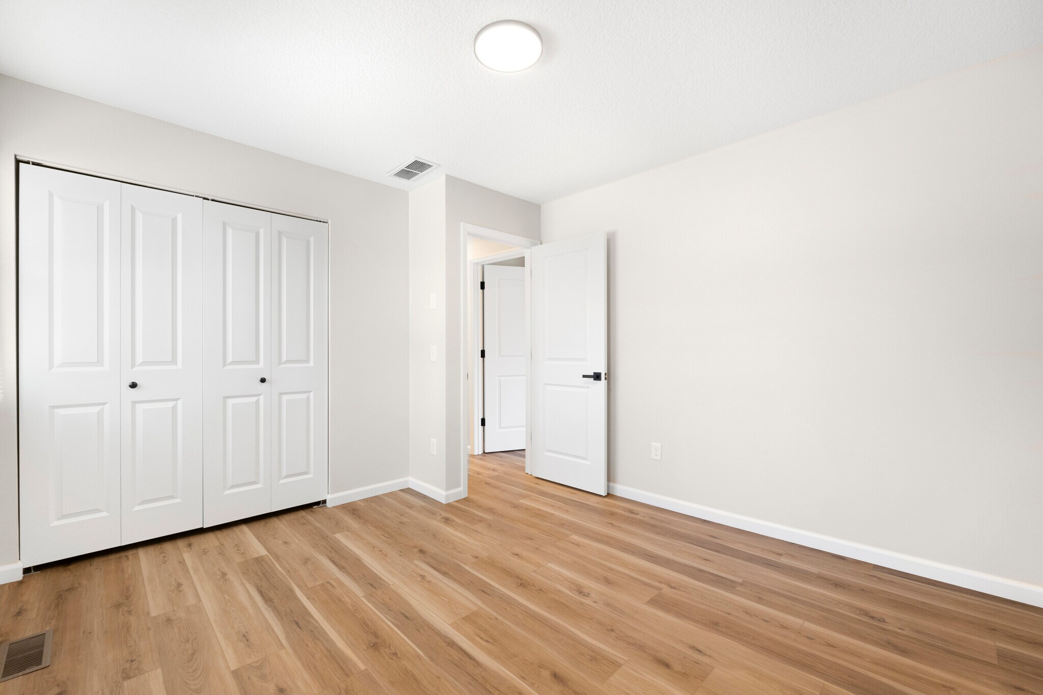 Building Photo - 7933 Basswood Pl