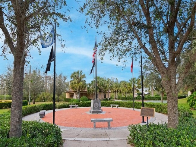 Building Photo - 5011 Sandy Brook Cir