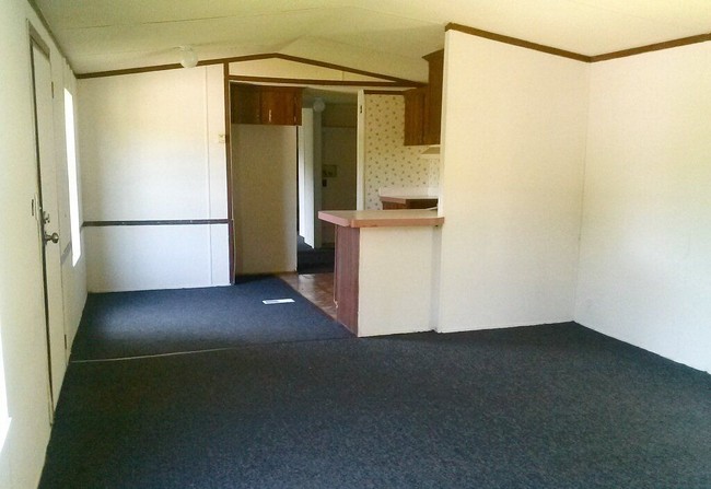 Building Photo - Skyview Estates