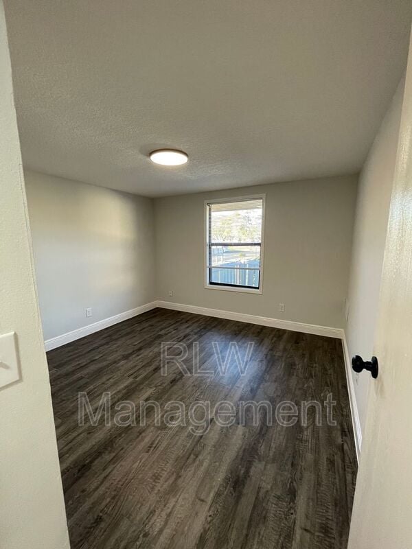 Building Photo - 611 Mt Homer Rd