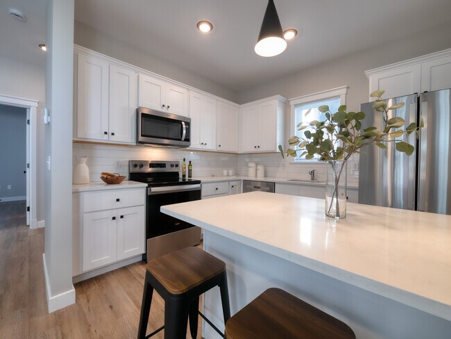 Building Photo - 23 Jones Xing