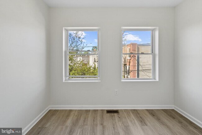 Building Photo - 112 N Hilton St