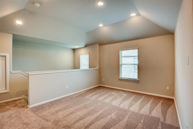 Building Photo - 3613 Bluestem Blvd