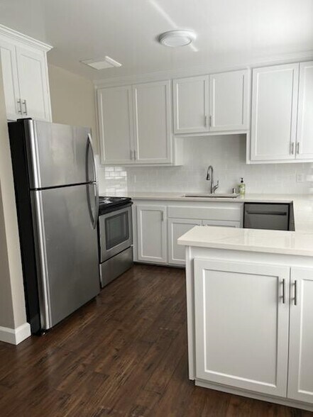 Building Photo - 1701 San Miguel Dr