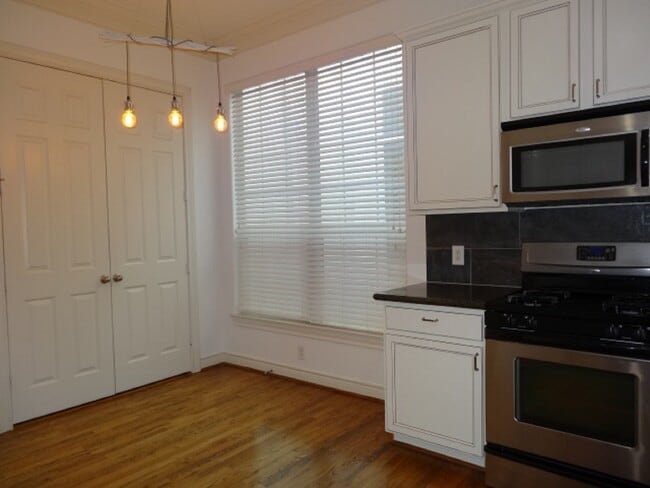 Building Photo - 5724 Kansas St