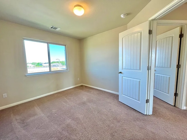 Building Photo - Beautiful 3BR, 2BA Home in Austin – Balcony & Modern Kitchen Appliances!