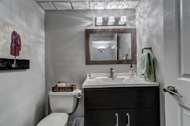 Building Photo - 4025 Wild Flower Dr