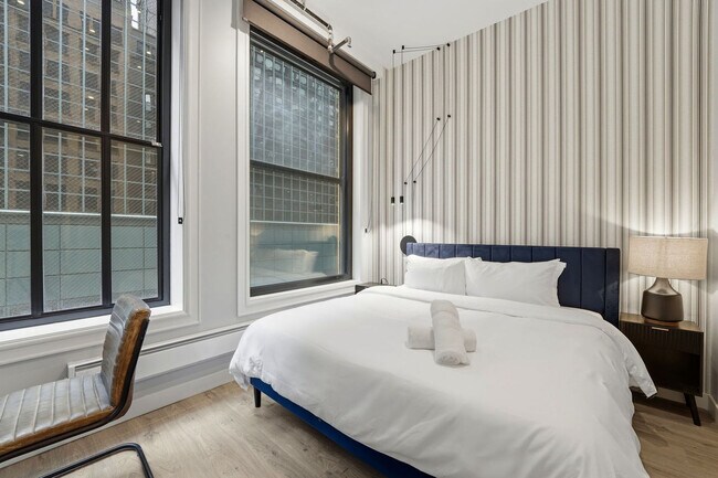 Building Photo - 417 S Dearborn St