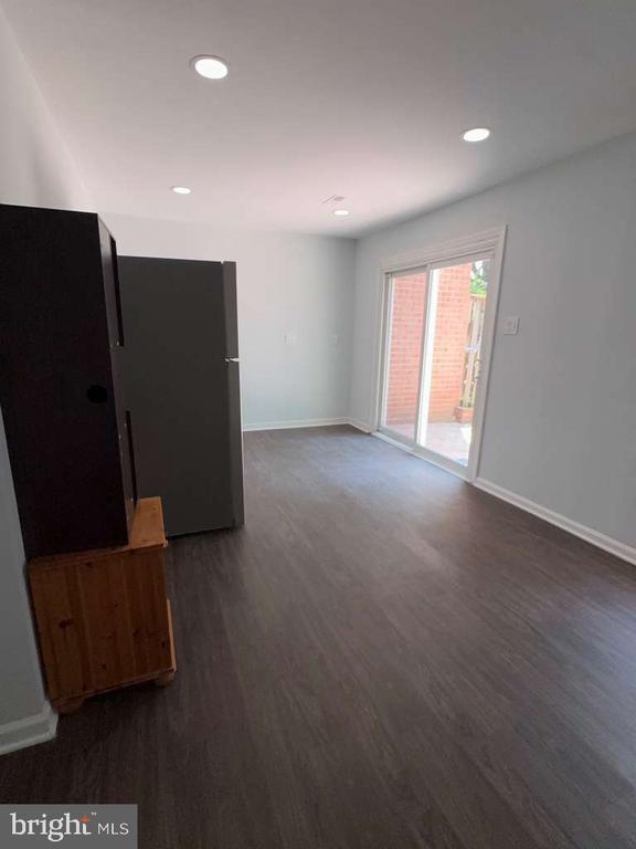 Building Photo - 4902 Van Walbeek Pl