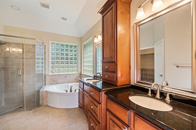 Building Photo - 10 Dove Trace Cir