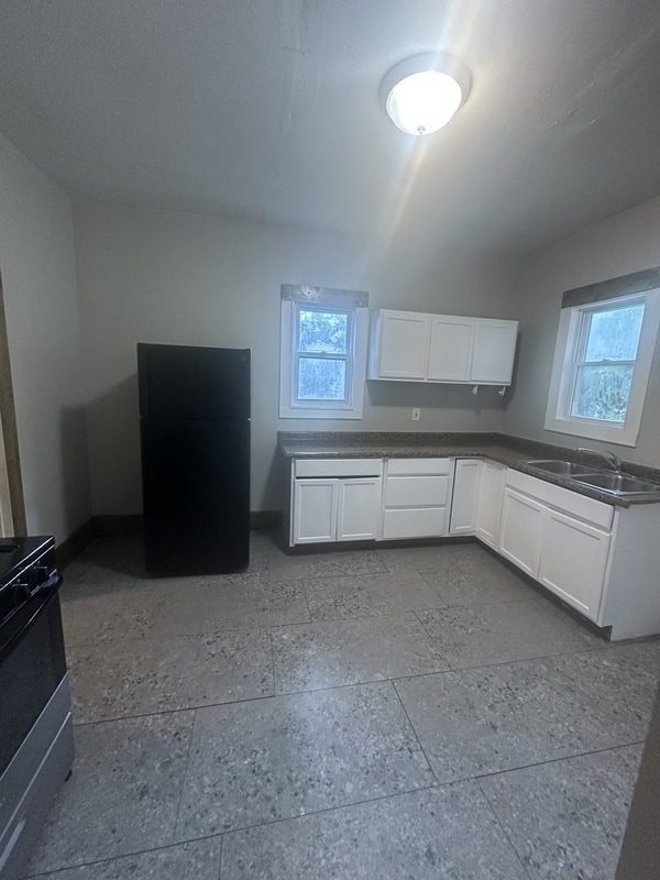 Building Photo - 3244 W 92nd St