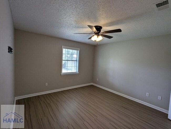 Building Photo - 628 Honey Ridge Ln