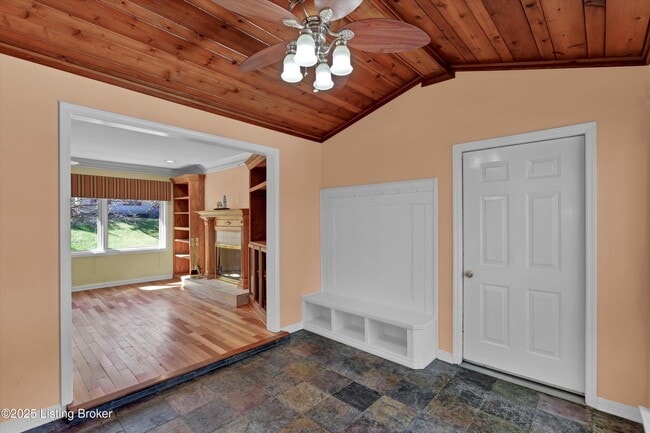 Building Photo - 7405 Ridan Way