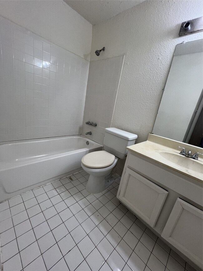 Building Photo - 9522 Pagewood Ln