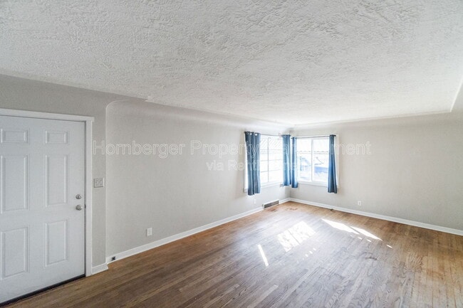 Building Photo - 1808 W 2nd Ave