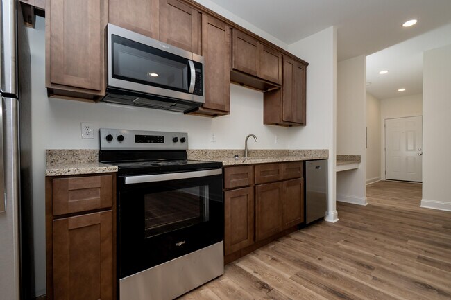 Building Photo - 109 Spring Meadow Path