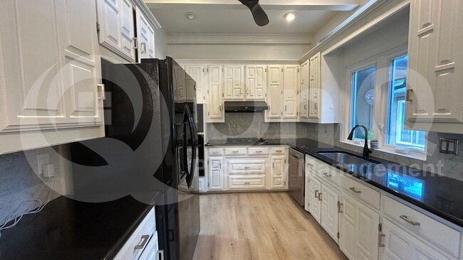 Building Photo - 3701 Leathertop Dr
