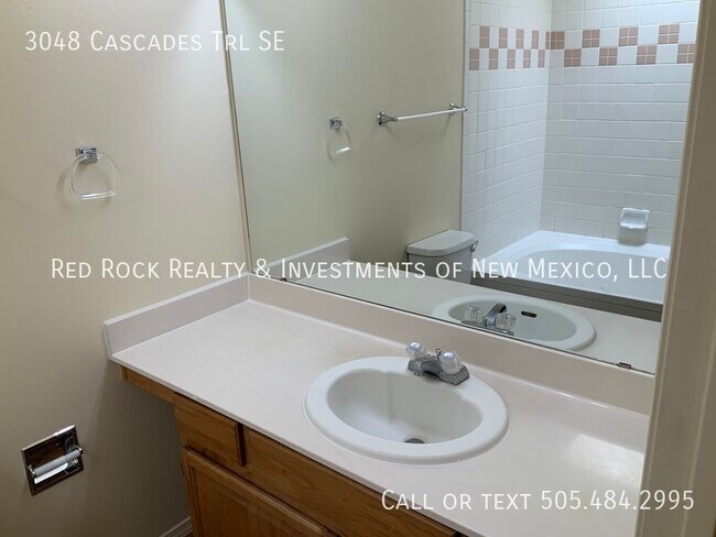 Building Photo - 3048 Cascades Trail SE