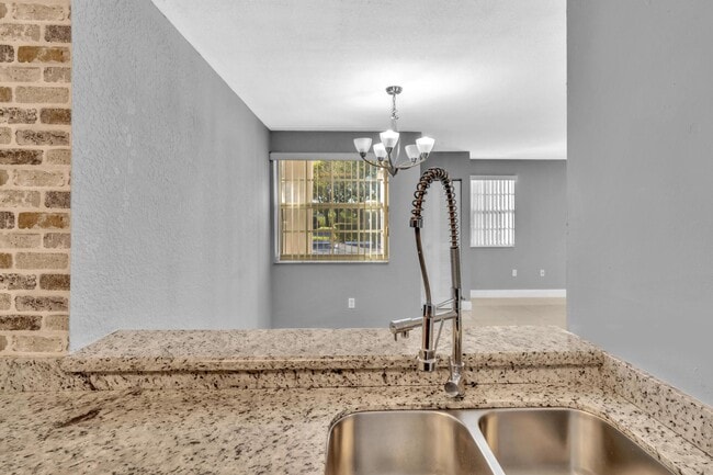 Building Photo - 2803 N Oakland Forest Dr