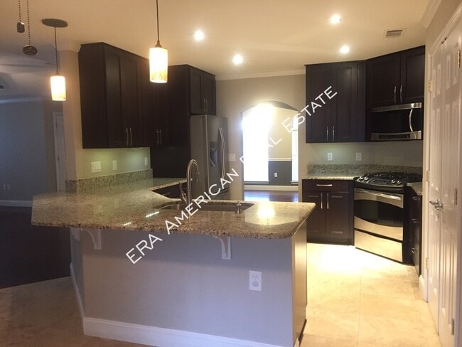 Building Photo - 53 Hillcrest Dr