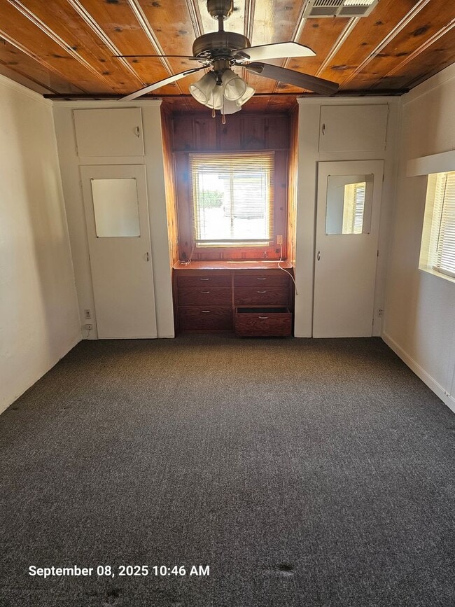 Building Photo - Apply Now!