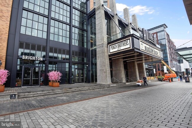 Building Photo - 1301 Delaware Ave SW