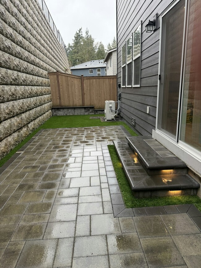 Building Photo - 21118 Meridian Dr SE