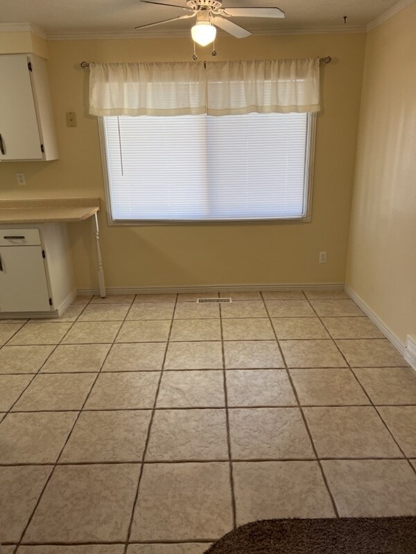 Building Photo - 945 S 660 W