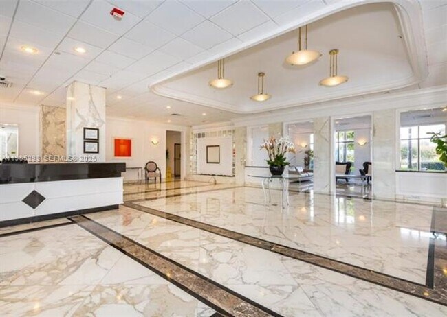 Building Photo - 5700 Collins Ave