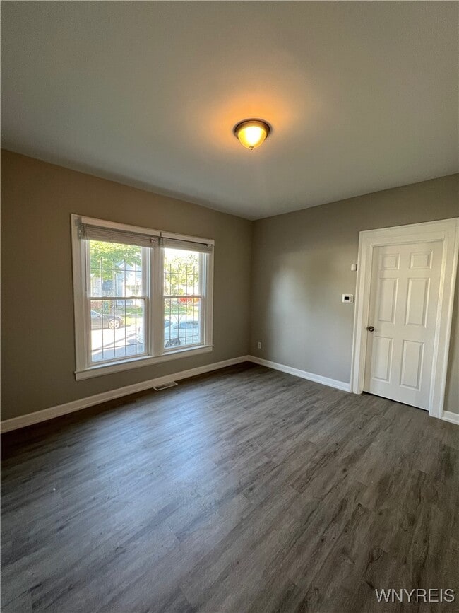 Building Photo - 355 Plymouth Ave