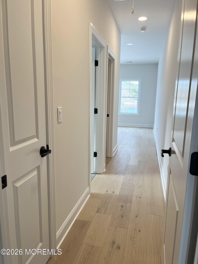 Building Photo - 10 Johnson Ave