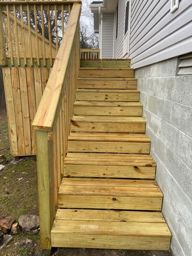 Building Photo - Single Family Home in Branson