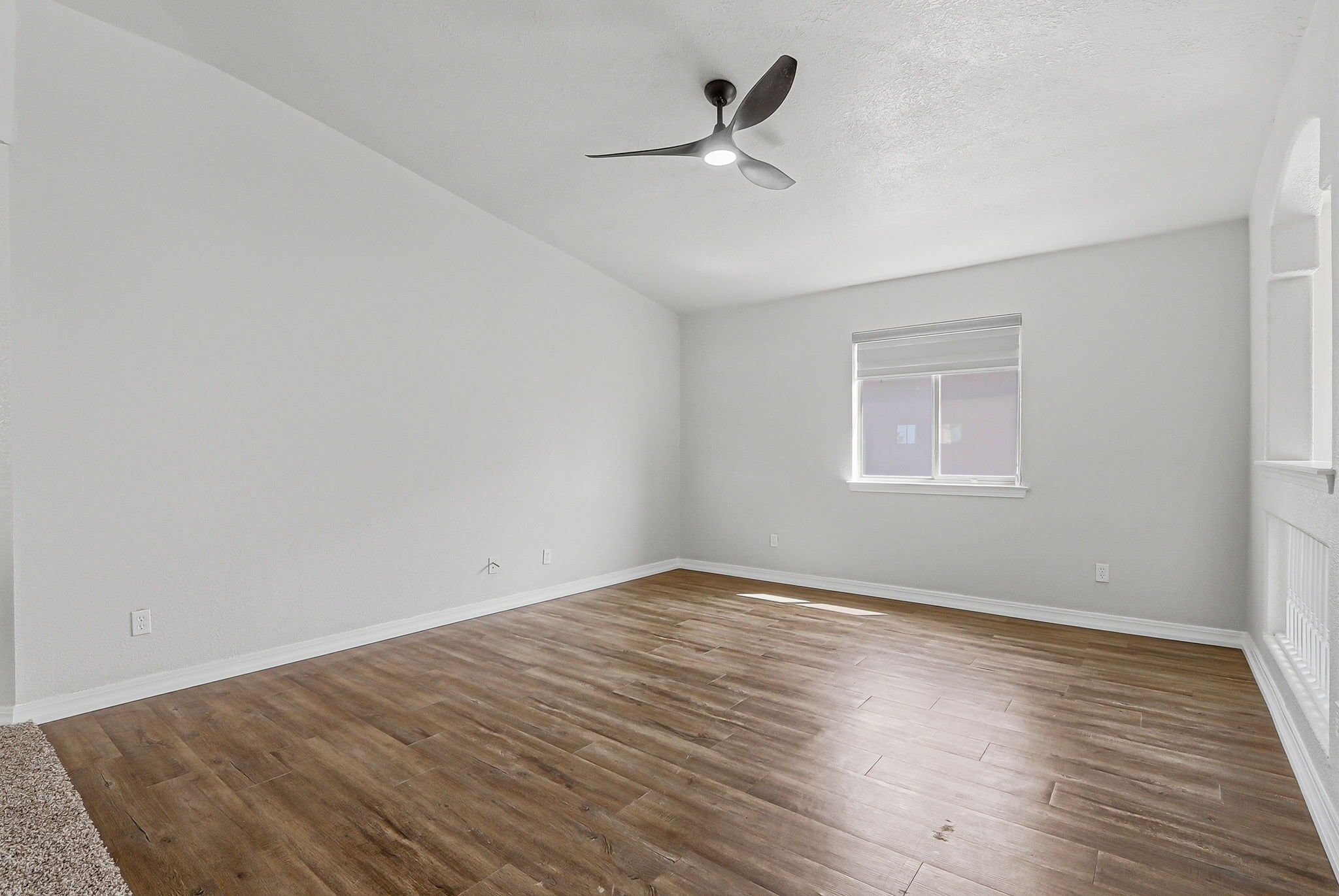 Building Photo - 3121 Tierra Paola Ln