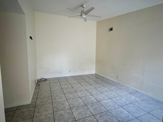 Building Photo - 1301 Waterview Cir