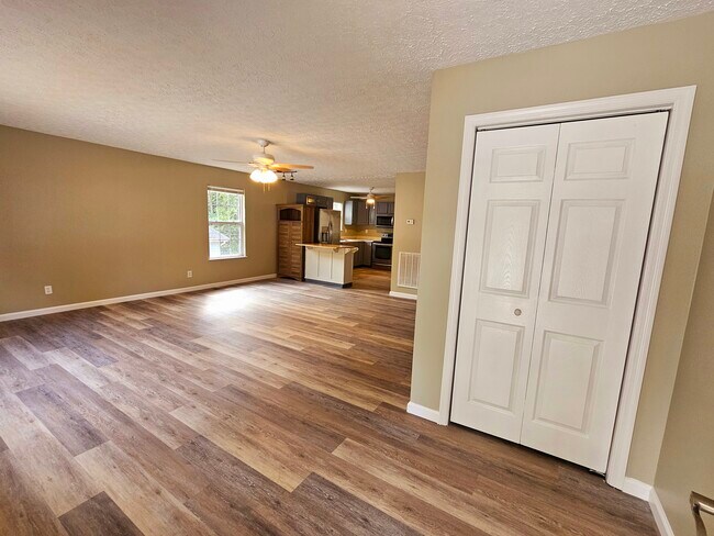 Building Photo - 110 Wakeman Ln