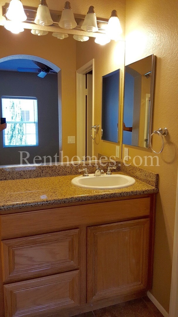 Building Photo - Carmel Valley, 3710 Mykonos Ln #171, AC, Granite Counters, Attached 2 Car Garage, Community Pool,...