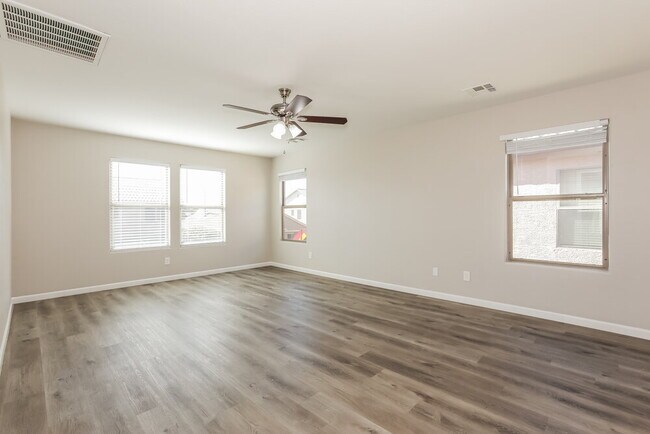 Building Photo - 4515 E Oxford Ln