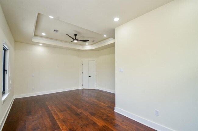 Building Photo - 3630 Dreyfus St