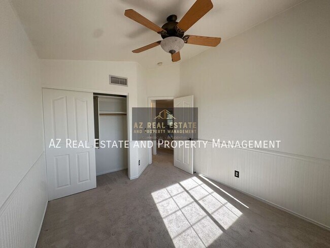 Building Photo - 1150 S Cholla St