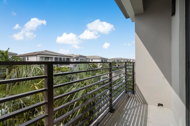 Building Photo - 17533 Sparkling River Rd