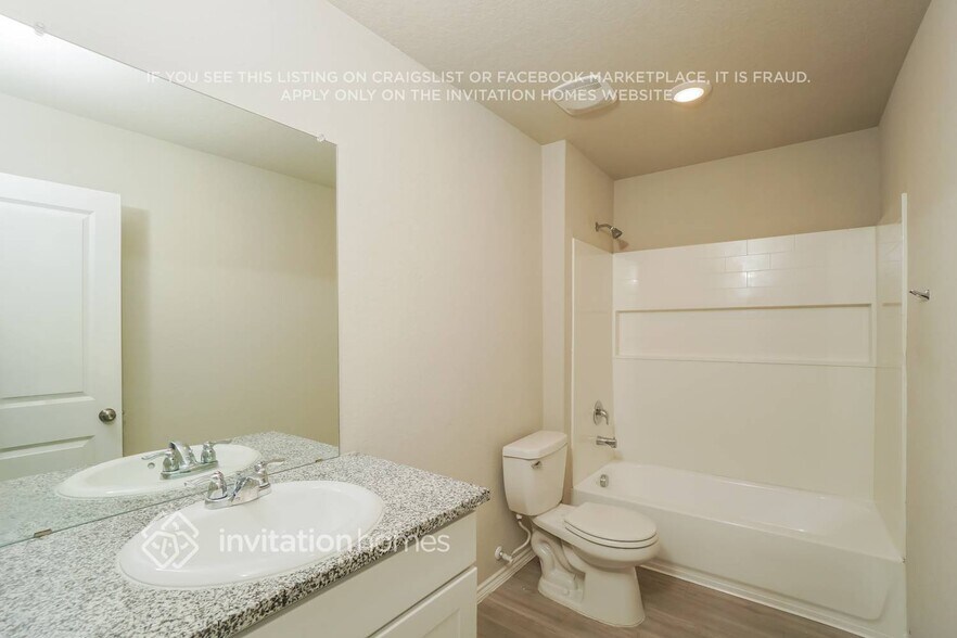 Building Photo - 118 Pasadena Pl