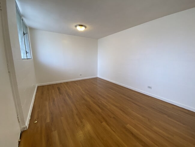 Building Photo - 2752 Kahoaloha Ln
