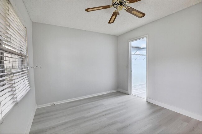 Building Photo - 701 SW 128th Ave