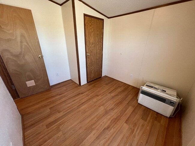 Building Photo - 3 Bed 2 Bath Updated Mobile Home w/ Fenced...