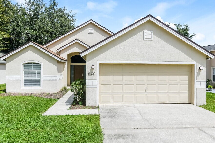 Primary Photo - 2129 Fish Eagle St