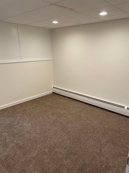 Building Photo - 78 US Route 4