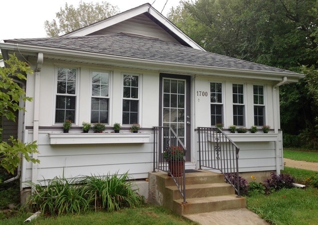 Primary Photo - 1700 Riverside Ave