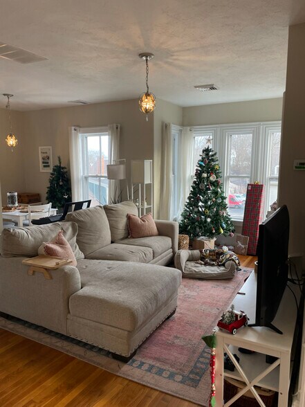 Building Photo - 51 Allerton St